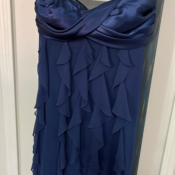 Cache midi length chiffon and satin dress. Color Navy. Size 8. - Picture 4 of 5